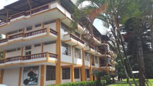 "Casa de retiros Oasis Cavanis, en Valle Hermoso, Santo Domingo-Ecuador"