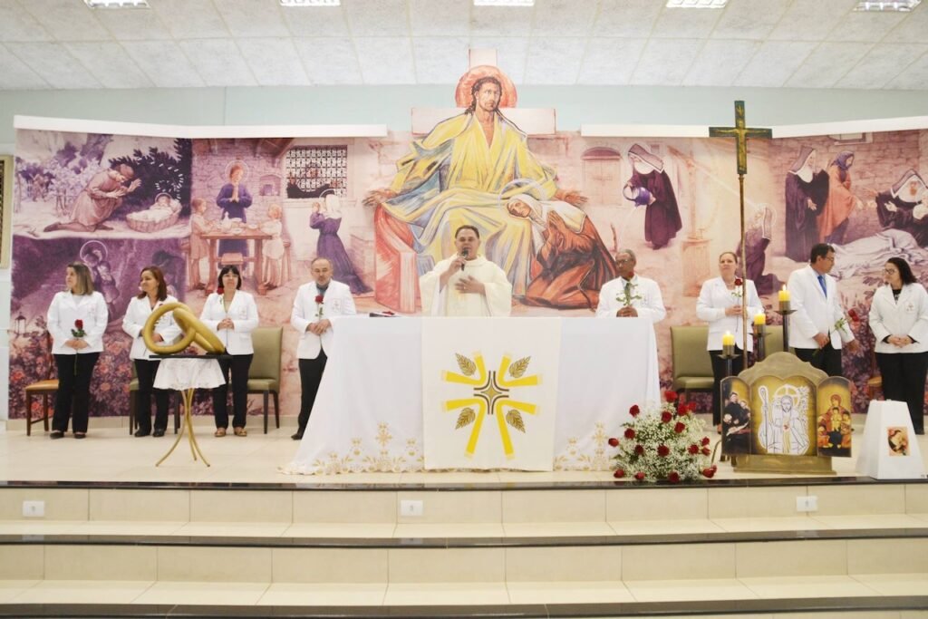 Padre Adriano Sacardo, CSCh - Pároco e Reitor da Paróquia e Santuário Santa Rita de Cássia, Maringá-PR. (2021)