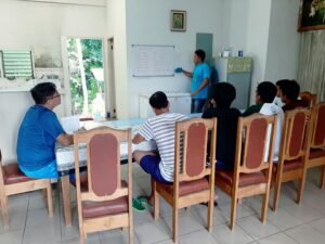 Foto - Momento di studio nel Seminario Cavanis, Tibungco, Davao City - Filippine.