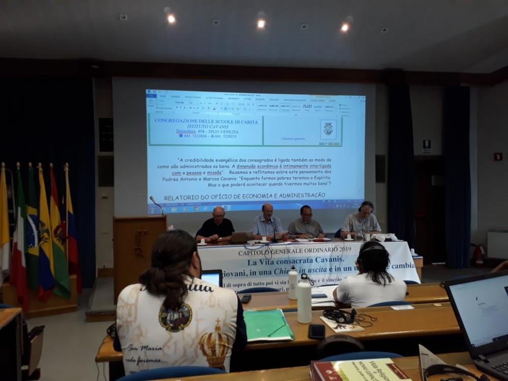 P. Irani presenta in dettaglio l’inventario dei beni immobili e semoventi della congregazione a livello generale e poi a livello di ognuna delle parti territoriali nell’ordine cronologico di fondazione, con i dati concreti relativi.