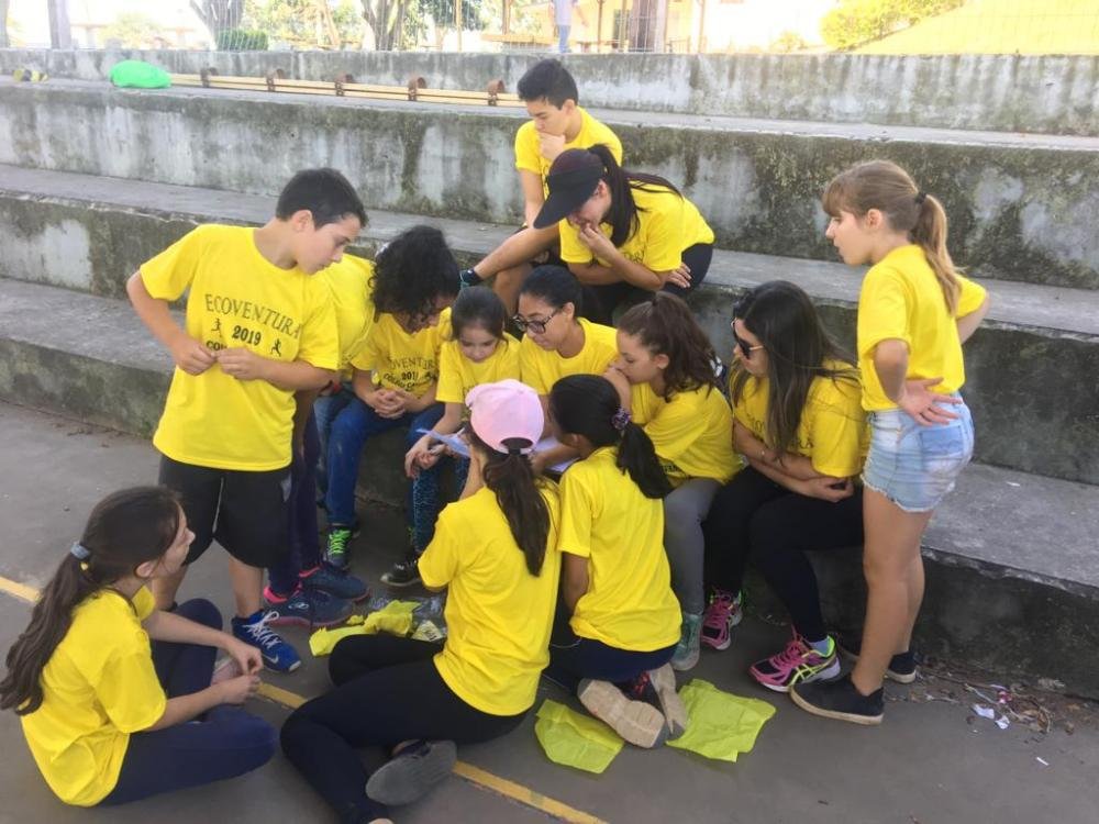Abbiano una grande stima per l'apostolato educativo tra i giovani.