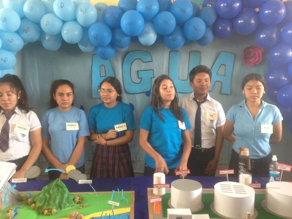 Fiera del liceo Corpus Christi I Cavanis, tema: "Bevande salutari" che fanno parte dell'educazione per la salute e il benessere delle persone e della comunità.