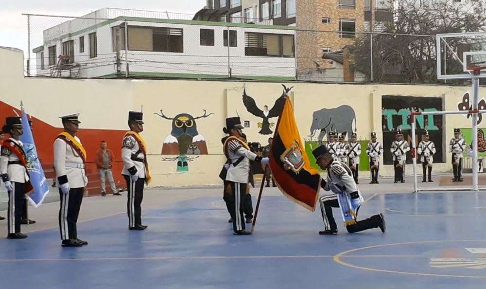 Il 26 settembre in Ecuador è celebrato il giorno della Bandiera Nacional.