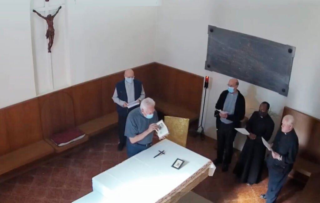 Sono stati presentati alcuni oggetti appartenenti a P. Marco Cavanis di cui ricorderemo il prossimo 11 ottobre la nascita al cielo.