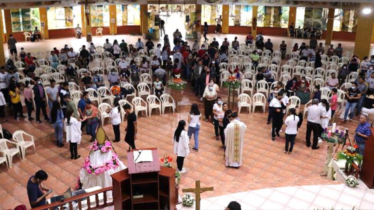 La comunità della Parrocchia Cristo Liberador, a Santa Cruz de La Sierra - Bolivia, ha celebrato la festa della patrona Nossa Senhora de Guadalupe.