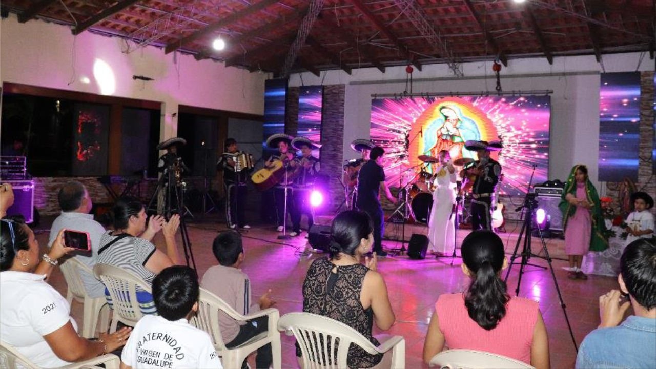 La comunità della Parrocchia Cristo Liberador, a Santa Cruz de La Sierra - Bolivia, ha celebrato la festa della patrona Nossa Senhora de Guadalupe.