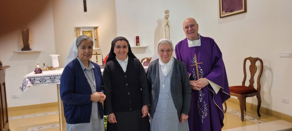 Suor Maria Teresa Gargani eletta Seconda Consigliera, Madre Lourdes Colombo rieletta Madre Generale, Suor Sandra Perez Barrera eletta Vicaria Generale e Padre Pietro Luigi Pennacchi.